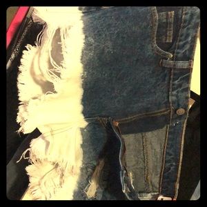 Distressed Jean Shorts (Size9 Womans)